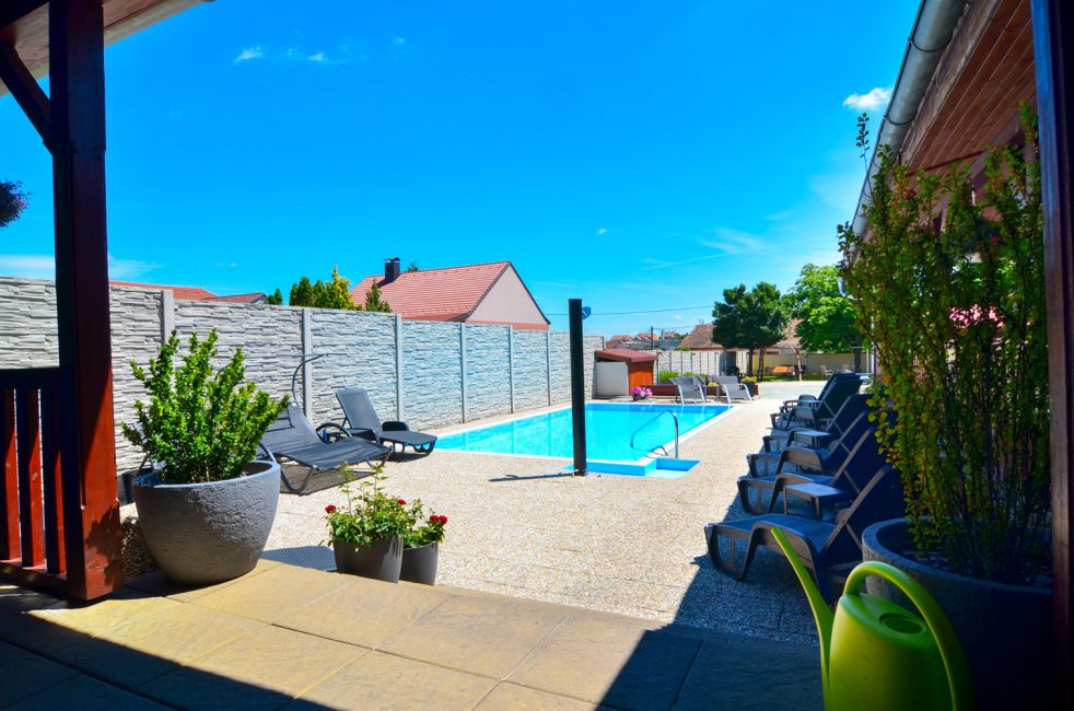 Bazen Penzion Zajecak